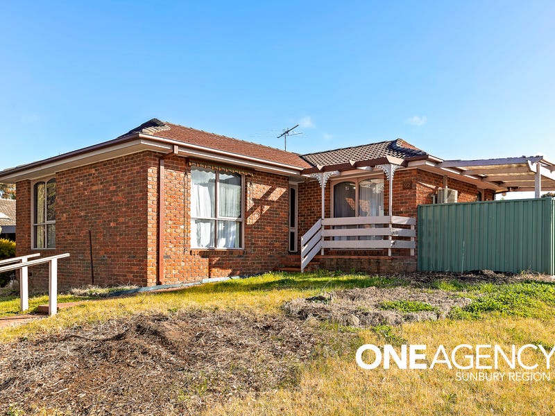 92 Menzies Drive, Sunbury, VIC 3429
