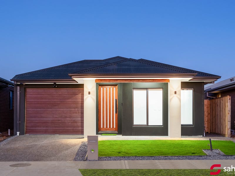 52 Clay Crescent, Rockbank, Vic 3335 House for Sale