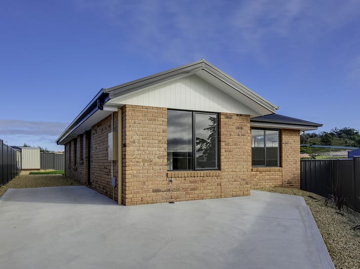 70 Esplanade, Midway Point, TAS 7171