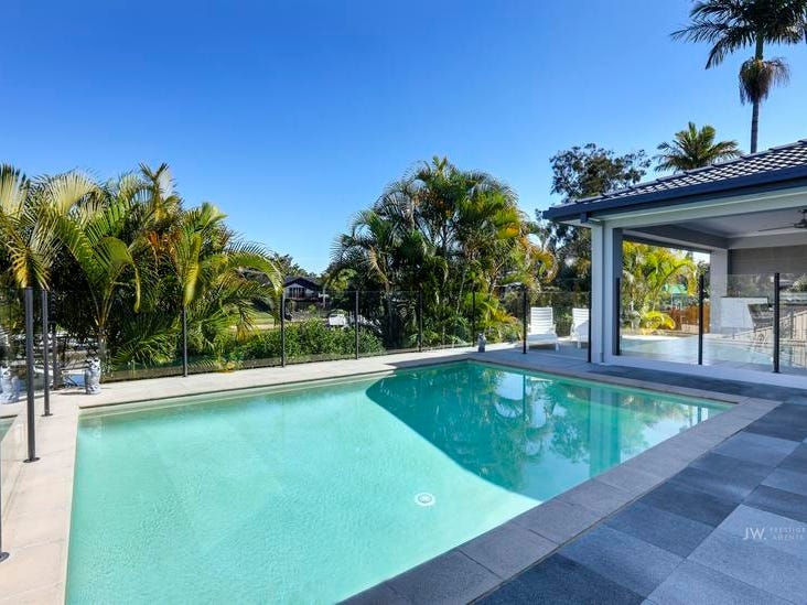 13A Garden Grove, Carrara, QLD 4211