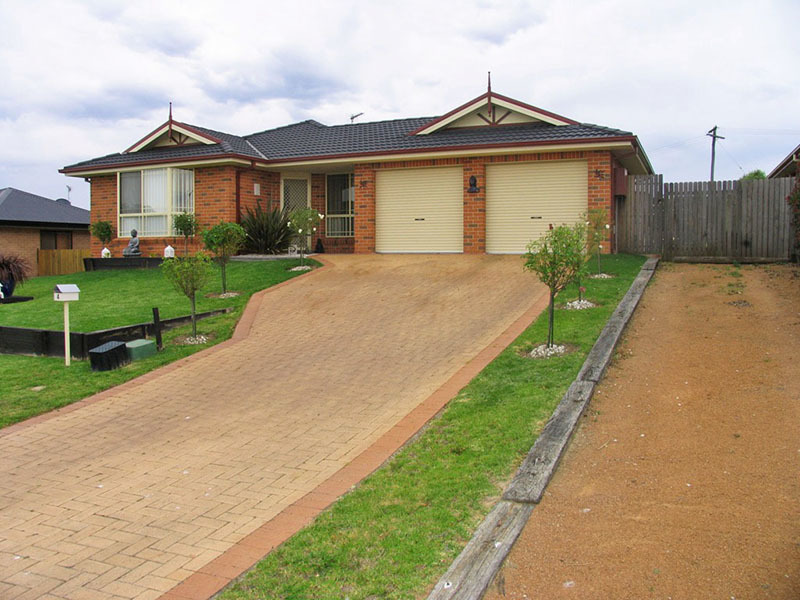 4 Walton Place, Moss Vale, NSW 2577