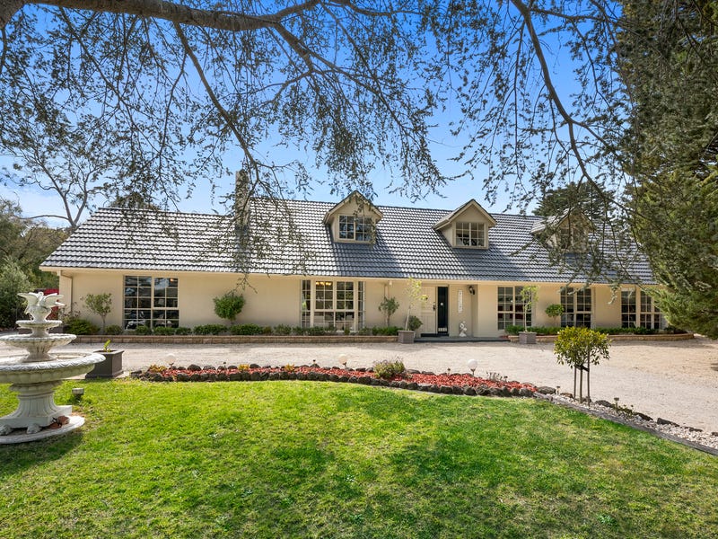 4 Mount Eliza Way, Mount Eliza, VIC 3930