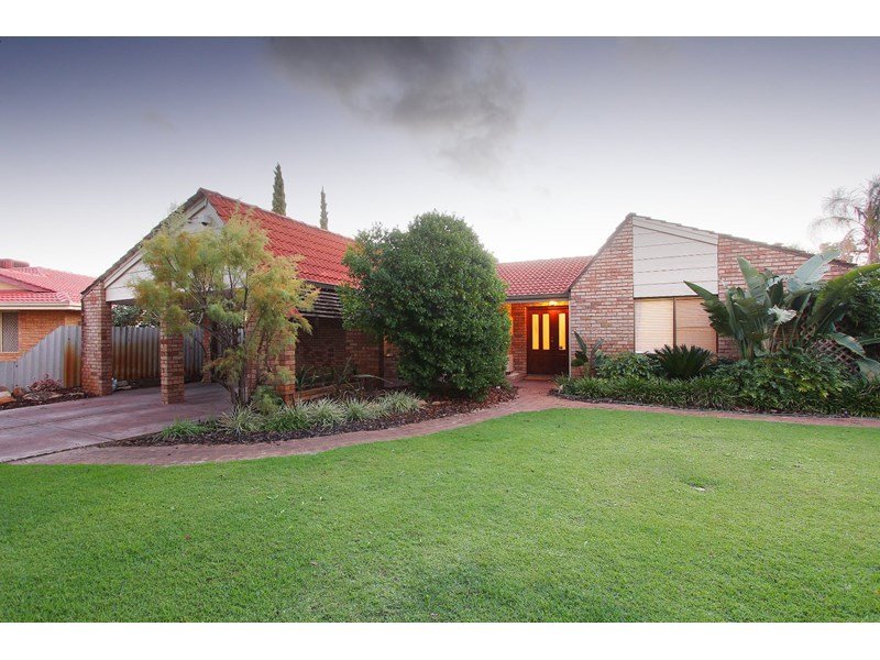 9 Peerless Place, Noranda, WA 6062