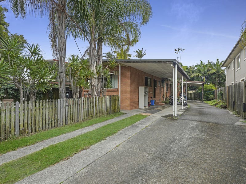 17 Albion Avenue, Miami, Qld 4220 Property Details