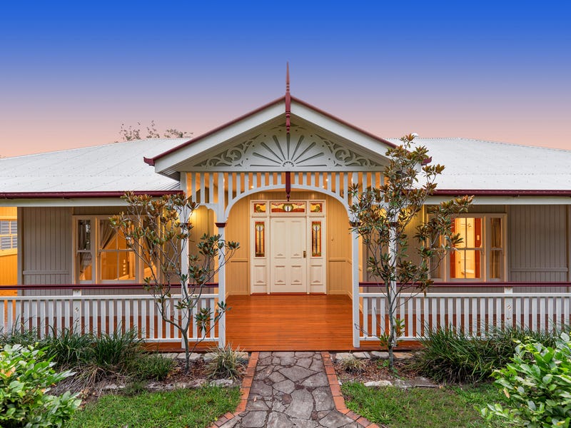 33 Dutton St, Hawthorne, Qld 4171 Property Details