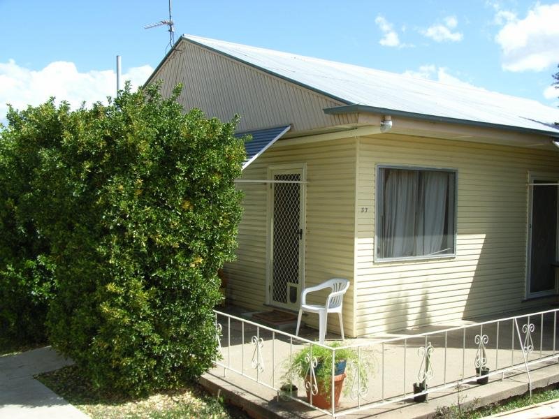 37 Byrnes Ave, Tamworth, NSW 2340 Property Details
