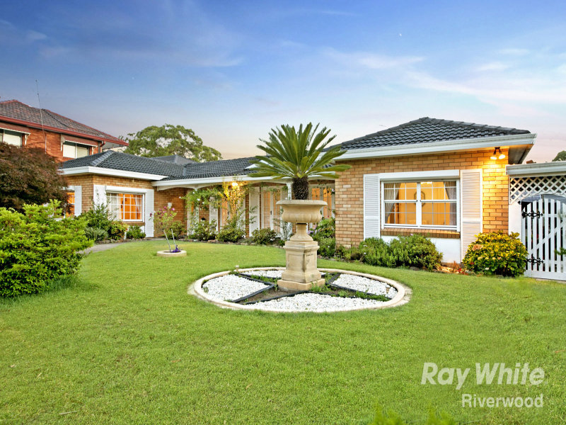 1 Charm Place, Peakhurst, NSW 2210 Property Details