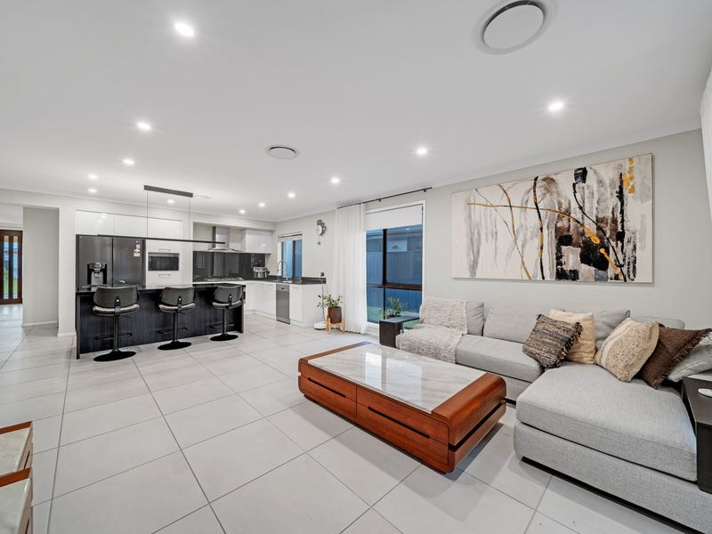 66 Meadow Circuit, Helensvale, QLD 4212 - realestate.com.au