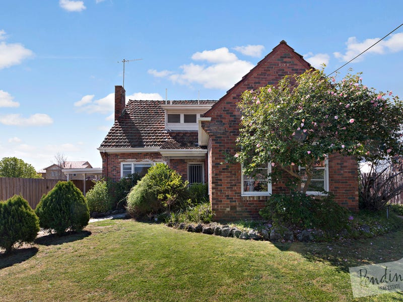 118 Woodland Street, Strathmore, VIC 3041