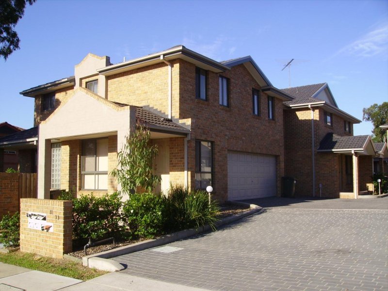 1/3133 Flowerdale Road, Liverpool, NSW 2170 Townhouse for Rent