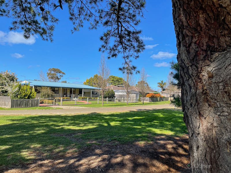 2 Harewood Street, Tooradin, Vic 3980 Property Details