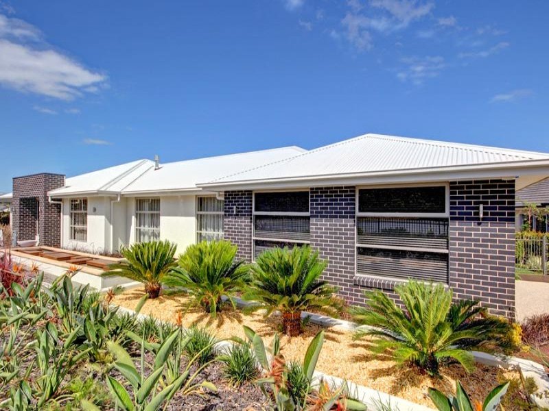 1 Brooks Reach Road, Horsley, NSW 2530