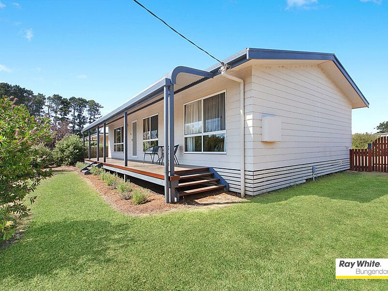 27 Rosamel St, Gundaroo, NSW 2620 Property Details