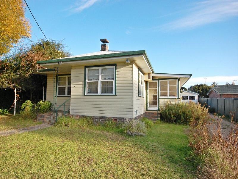 52 Kirkwood Street, Armidale, NSW 2350 Property Details