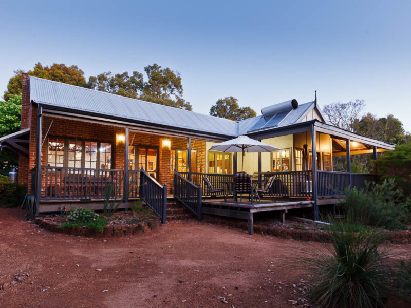 6 Patricia Road, Kalamunda, WA 6076 Property Details