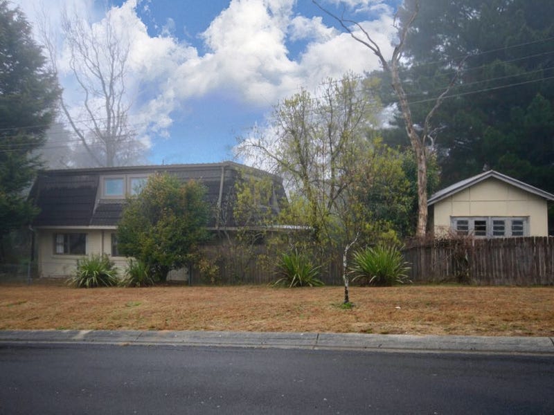 17 Pritchard Street, Wentworth Falls, NSW 2782