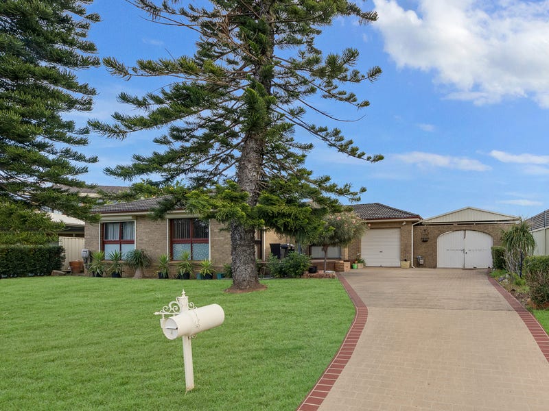 4 Bronte Place, Woodbine, NSW 2560 Property Details