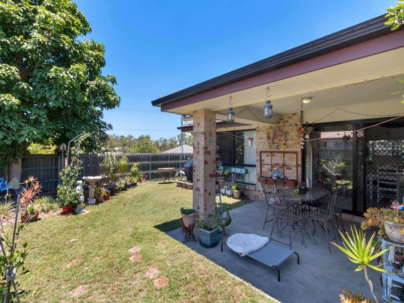 40 Paul Drive, Regents Park, QLD 4118