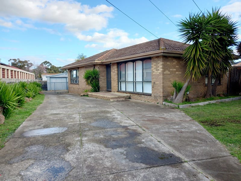 4 Vista Drive, Melton, VIC 3337