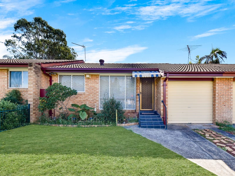 3/2 Woodlark Place, Glenfield, NSW 2167 Property Details