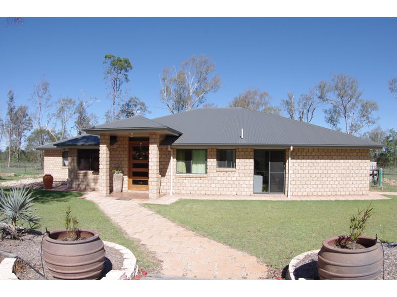 8 Legend Drive, Adare, Qld 4343