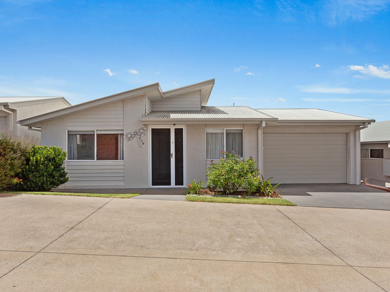 Palm Lake Resort Toowoomba Retirement Living at 97161 Hogg Street