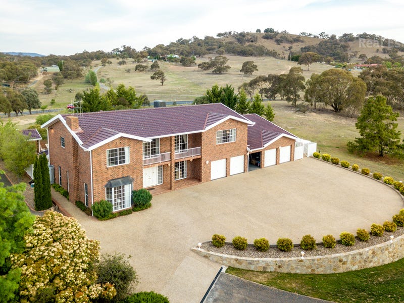 10 Swan Drive, Googong, NSW 2620