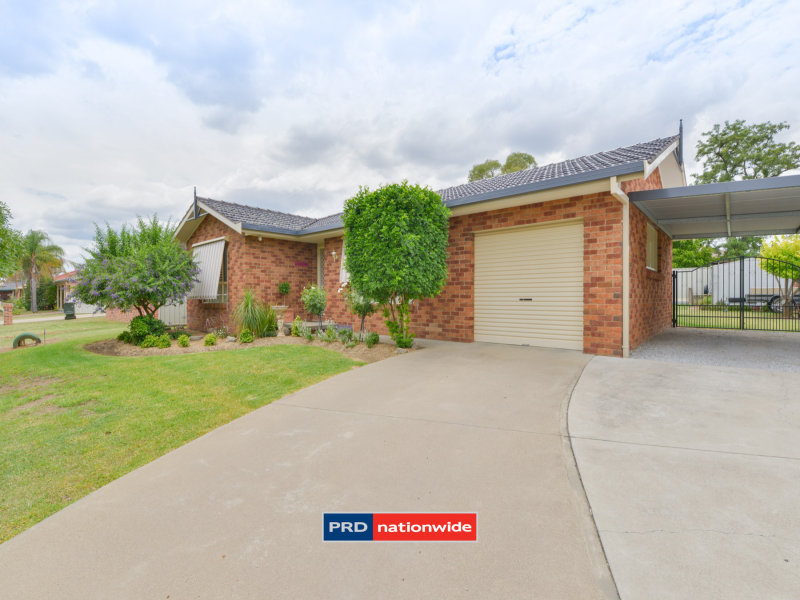 8 Bryan Street, South Tamworth, NSW 2340