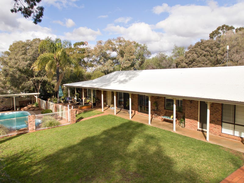14 Pine Knoll Drive, Dubbo, NSW 2830