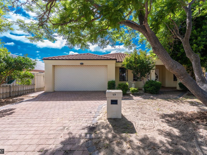 39 Adelphi Court, Marangaroo, WA 6064 Property Details