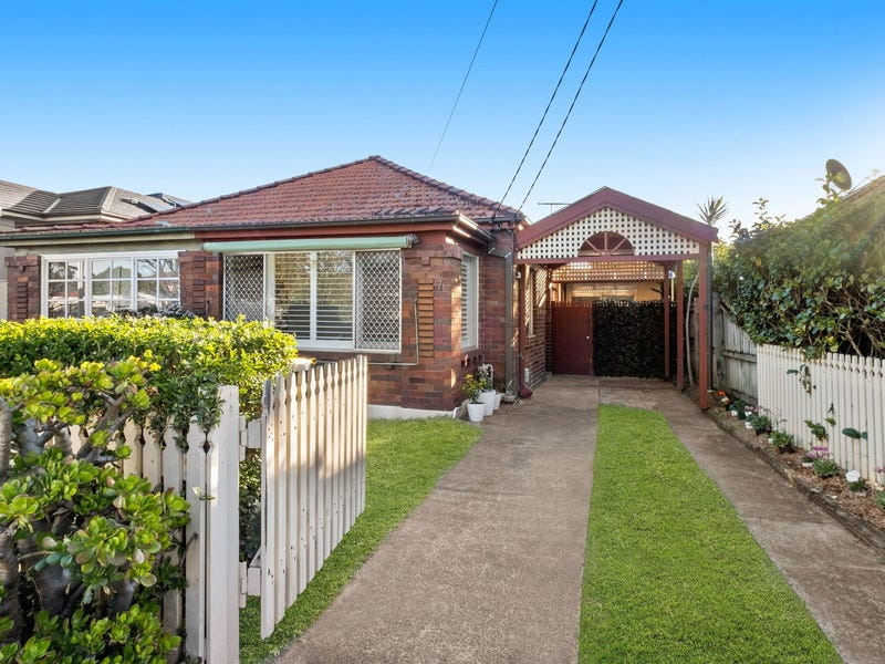 7 St Helena Parade, Eastlakes, NSW 2018 Property Details