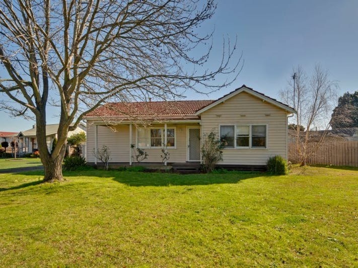 19 Gillies Crescent, Traralgon, Vic 3844 Property Details