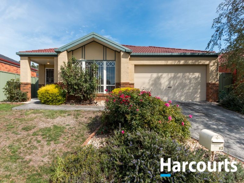 43 Briarcrest Drive, Cranbourne East, VIC 3977
