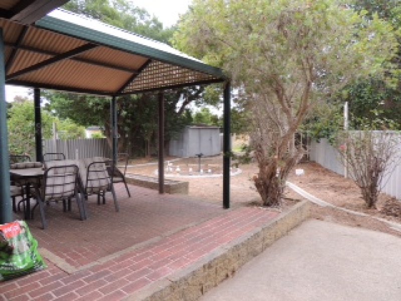 48 Gosnells Road W, Maddington, WA 6109