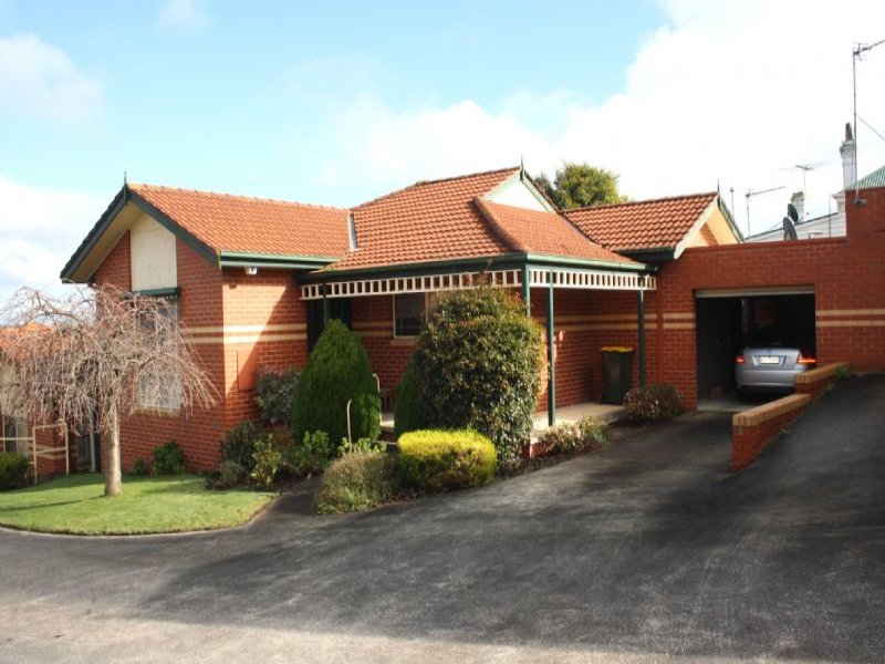 2/23 VICTORIA STREET, Korumburra, Vic 3950 Property Details