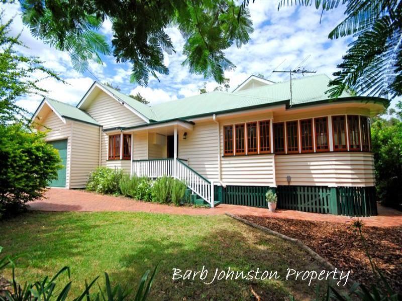 27 WOODVILLE PLACE, Annerley, Qld 4103 Property Details