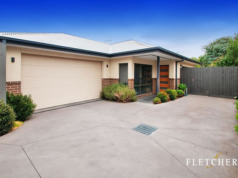 77A Pembroke Road, Mooroolbark, VIC 3138