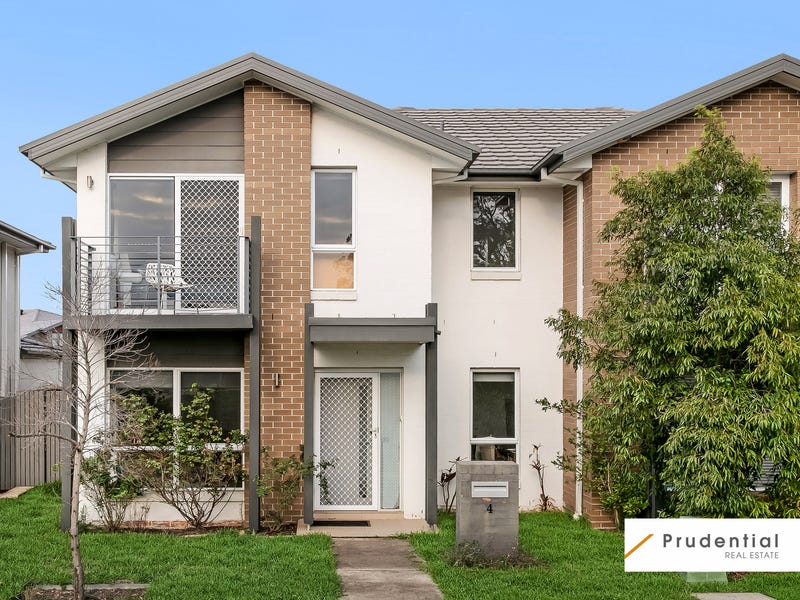 4 Horace Street, Middleton Grange, NSW 2171 Townhouse for Sale