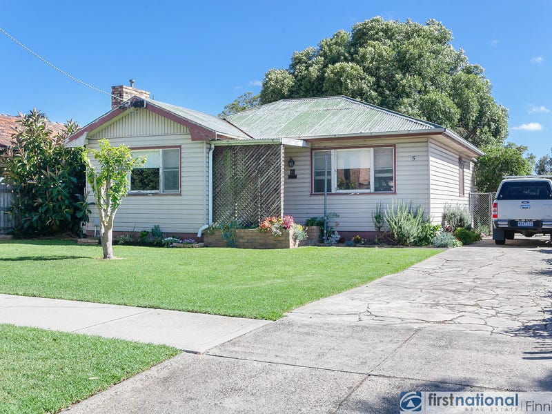 5 Stawell Street, Cranbourne, Vic 3977 Property Details