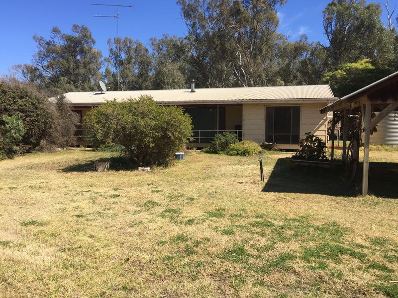 2693 LACHLAN RIVER ROAD, Hillston, NSW 2675 Property Details