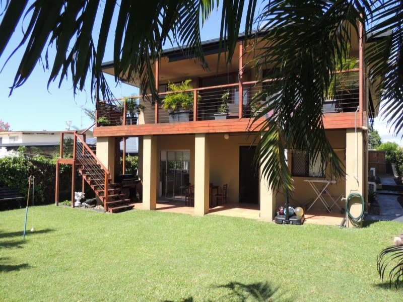 125 Bamboo Avenue, Benowa, QLD 4217