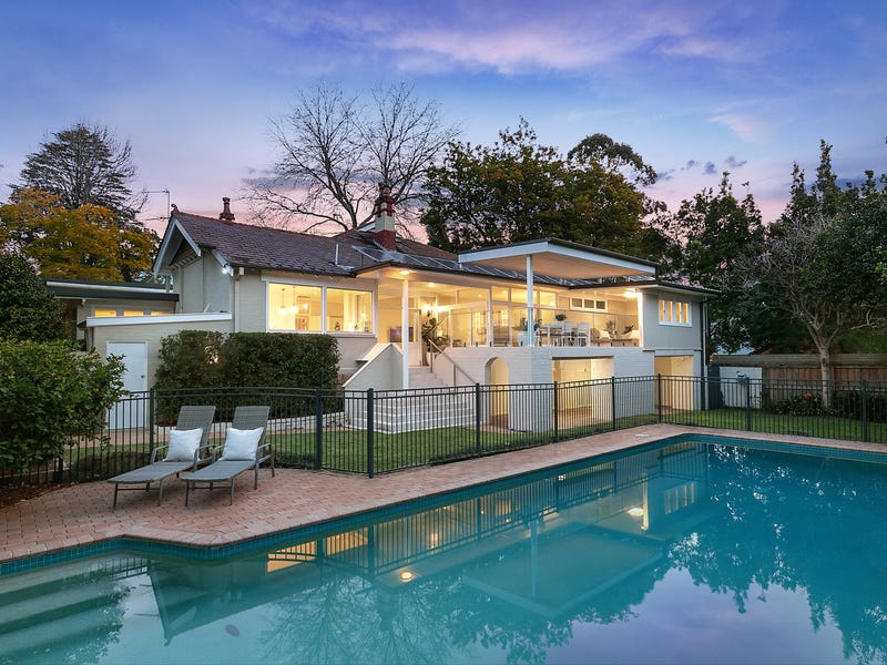 4 Burns Road, Wahroonga, NSW 2076 Property Details