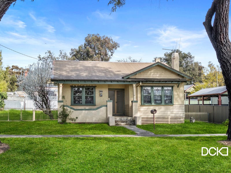 54 Reginald Street, Quarry Hill, VIC 3550