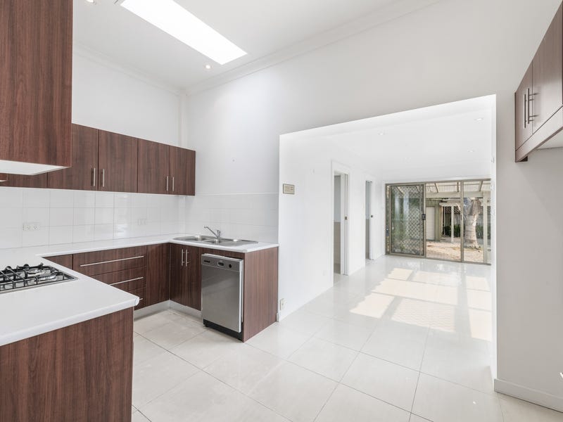 204 Kemp Street, Hamilton South, NSW 2303