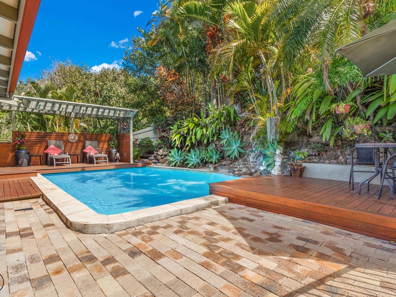 11 Country Road, Cannonvale, QLD 4802