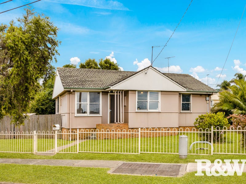 56 Noumea Street, Lethbridge Park, NSW 2770