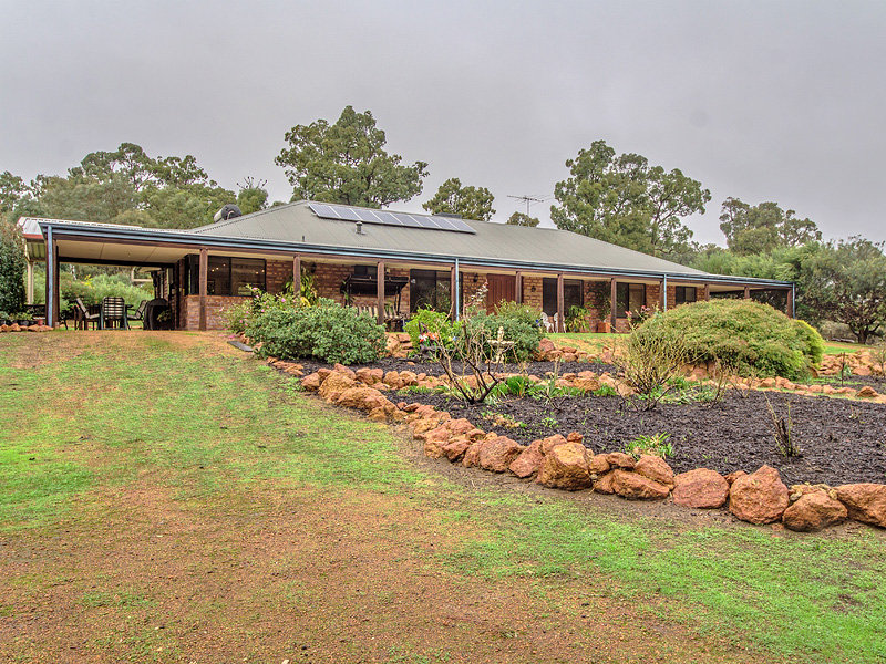 7 Chestnut Road, Jarrahdale, WA 6124
