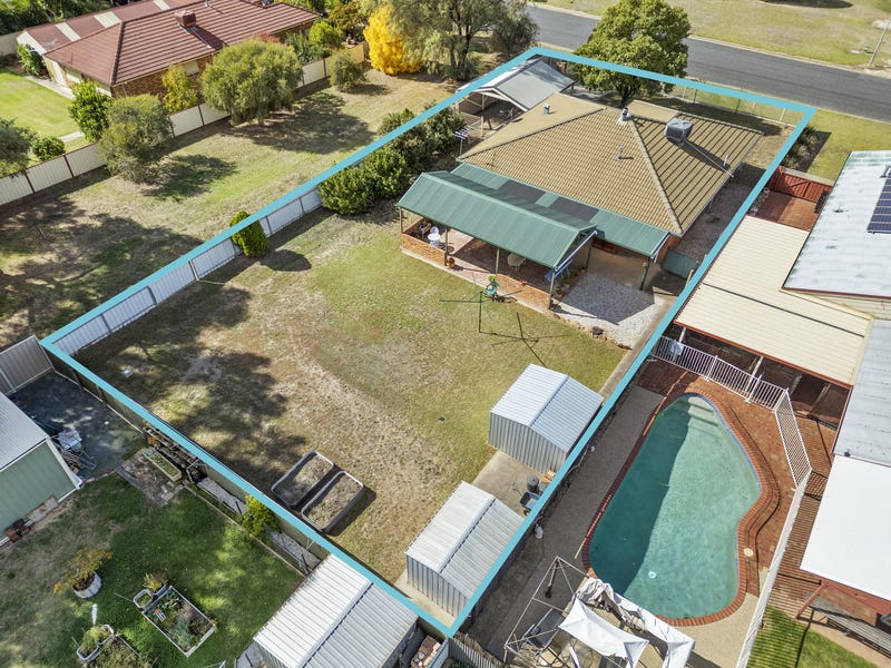 20 Pinot Crescent, Corowa, NSW 2646 - House for Sale - realestate.com.au