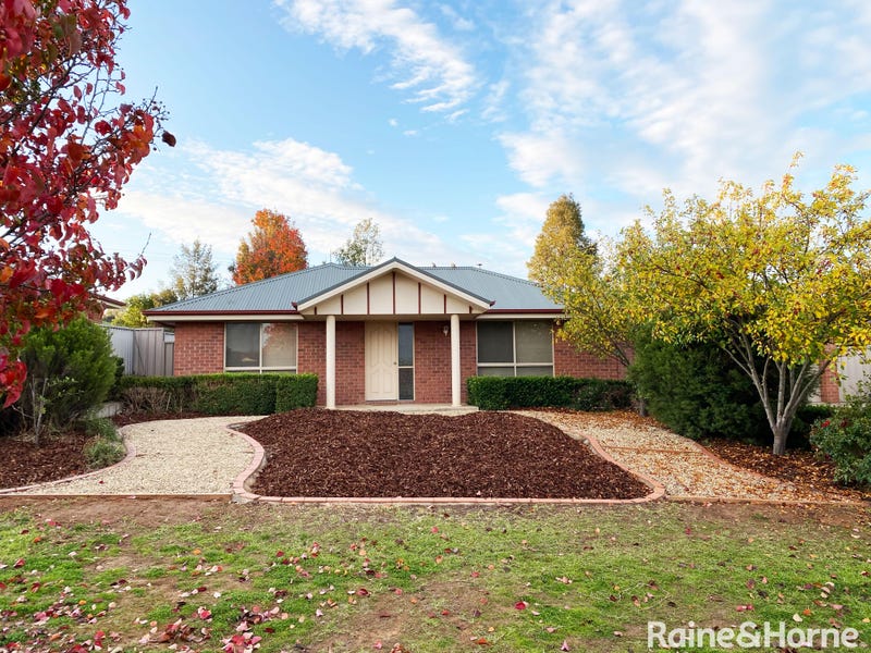 56 Mckeown Street, Estella, NSW 2650