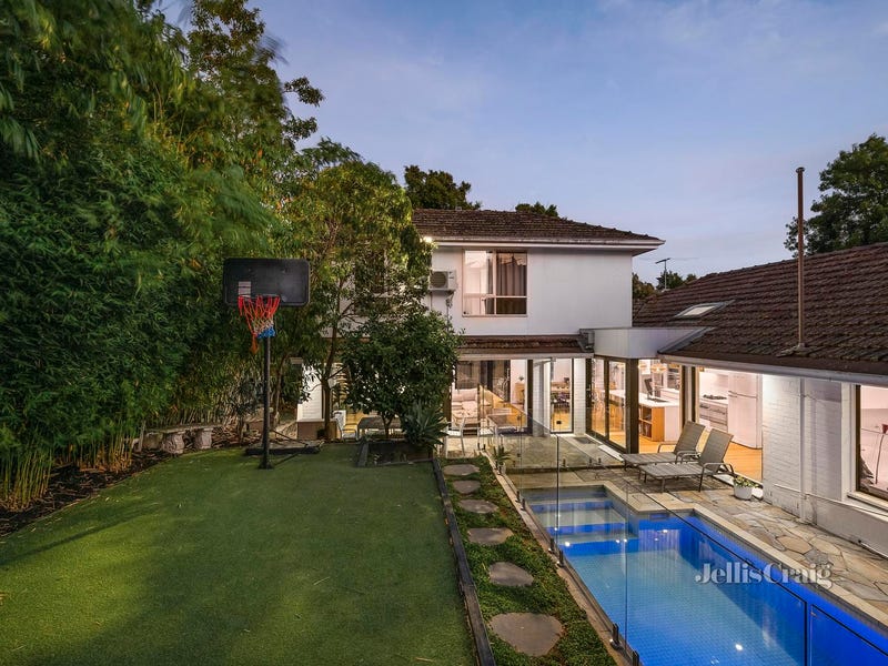 10 Beauview Parade, Ivanhoe East, VIC 3079